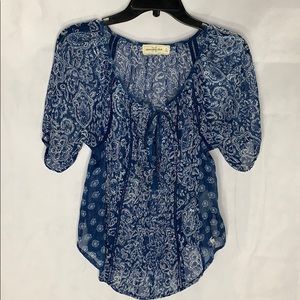 Abercrombie & Fitch size small polyester shirt